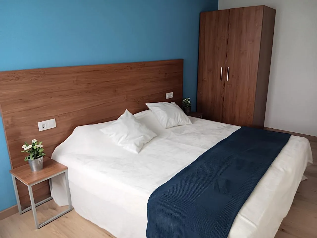 Apartamentos Bon Repos Santa Susanna 0*,  Spain